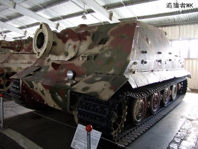 这辆虎式坦克使用380毫米火炮号称巷战拆房利器中看不中用