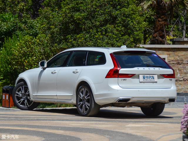 新款沃尔沃v90 cc上市 44.68万元起售
