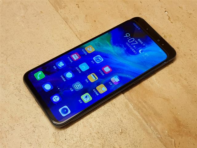 荣耀magic2上手:魔法全视屏 麒麟980,3799约吗?