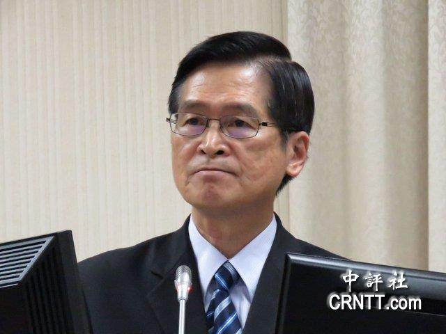 　严德发 图中评社