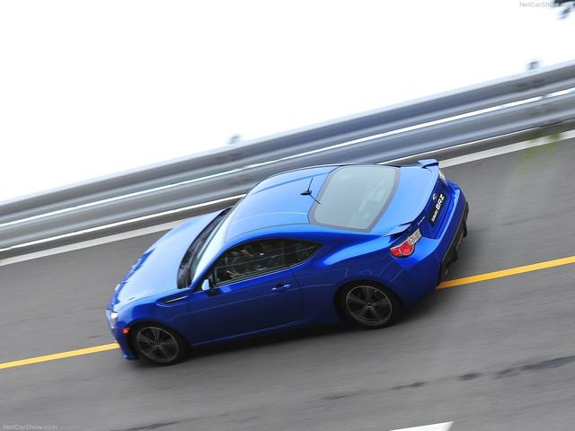 再次开始销售的斯~巴鲁brz,这台车值得购买吗?