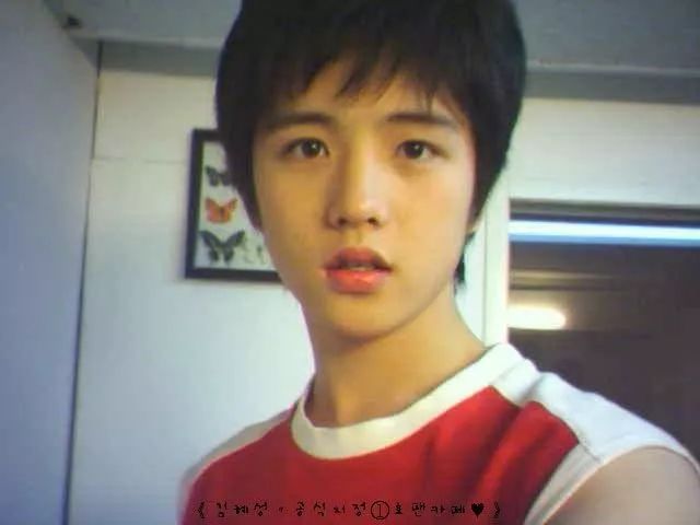 还记得搞笑一家人里的李敏浩吗他现在长这样了