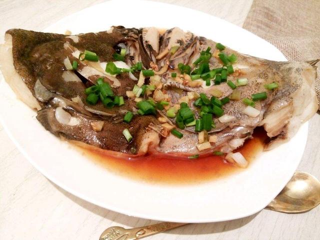 蒸着吃的鱼更加鲜嫩美味,好吃又解馋,全家人都抢着吃