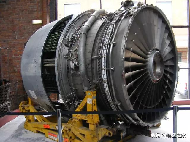 重视发动机可靠性设计防止风扇叶片颤振和外物进入高压压气机
