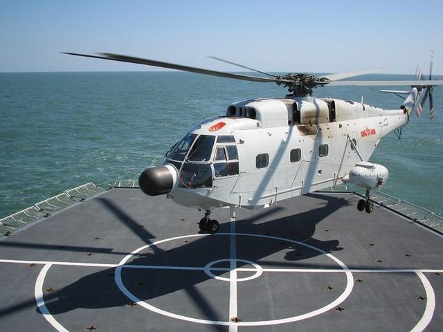 中国"海鹰"惊艳亮相,携4枚空地导弹,或首先配备075两栖舰