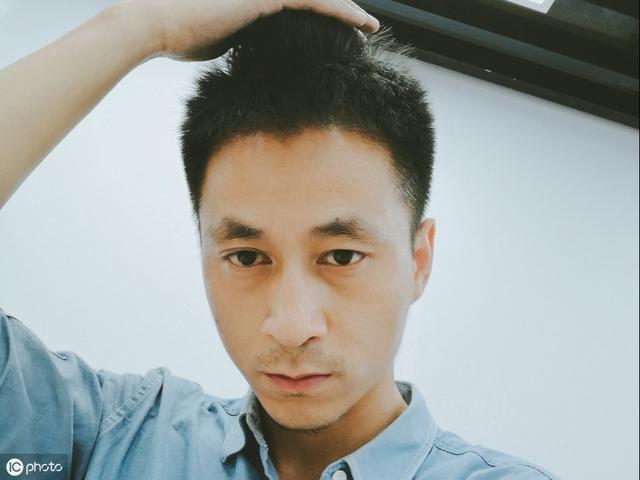 男生菱形脸不会选择发型掌握这4个技巧让你剪发更帅气