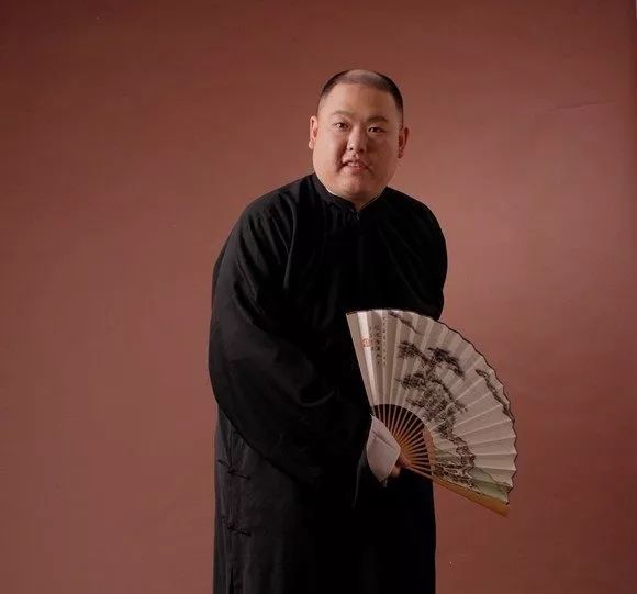 启功传亮相评书连播王玥波原创评书精彩开讲