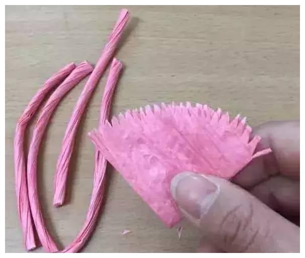 教你手工制作纸藤康乃馨方法图解