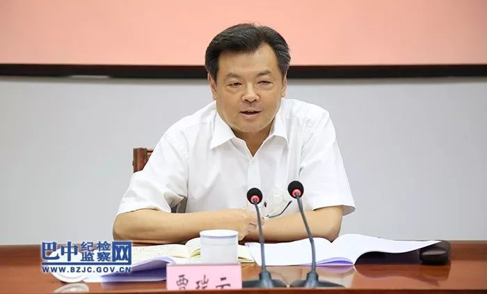 此次,接替李建勤的贾瑞云,曾长期在四川省纪检系统任职.