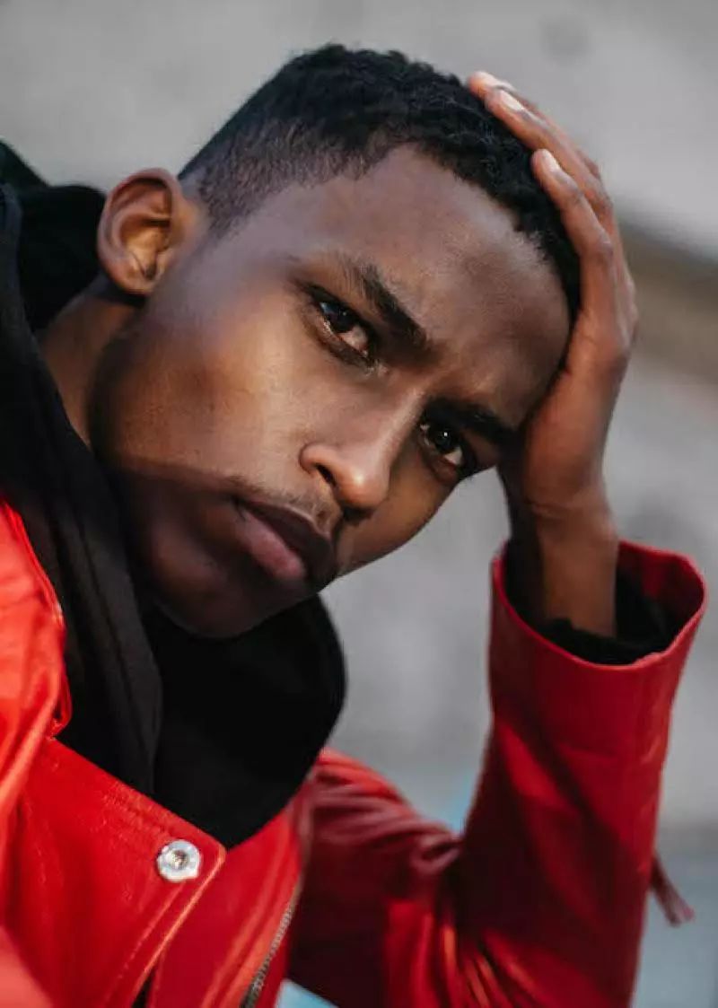 louisvuitton重金买断的独家走秀黑人男孩超美