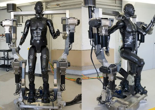 文|蛊毒修罗 杀人机器人,属于无人武器,是一种用于替代士兵的全自动