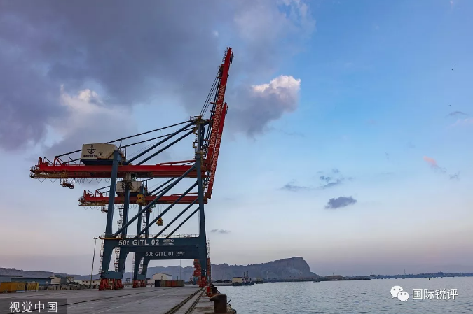 (图为:焕然一新的瓜达尔港)