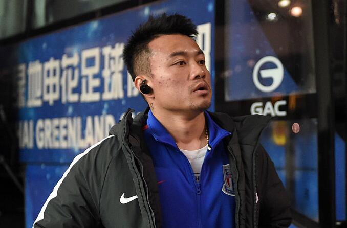 申花队报:曹赟定不慎在家中划伤,预计需两周左右复出