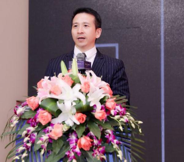 淳石资本董事长兼朴石地产董事长姚伟示