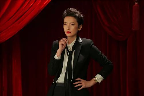 还记得滚蛋吧肿瘤君的女二夏梦吗她最近剪了寸头