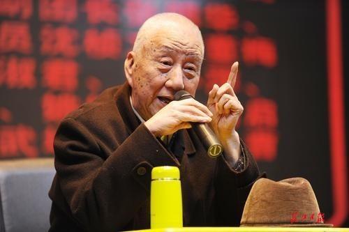 在武昌区白鹭街小学,文小佑汉剧团戏剧进校园活动现场,武汉市汉剧院