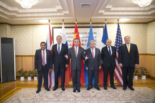 常驻联合国代表团主持安理会常任理事国外长同联合国秘书长工作午餐