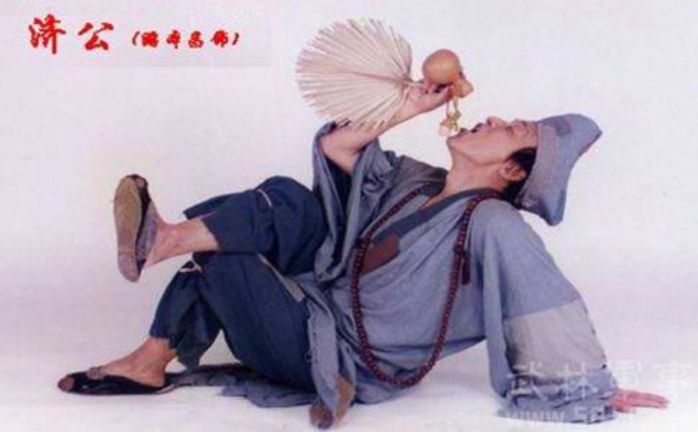 85岁济公抖音再度走红困住你的从来不是年龄是无趣