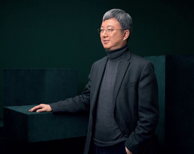朱民,清华大学国家金融钻研院院长,世界经济论坛董事会实走董事。2011年7月至2016年7月期间,担任国际货币基金机关副总裁;此前曾担任中国人民银走副走长和中国银走副走长。