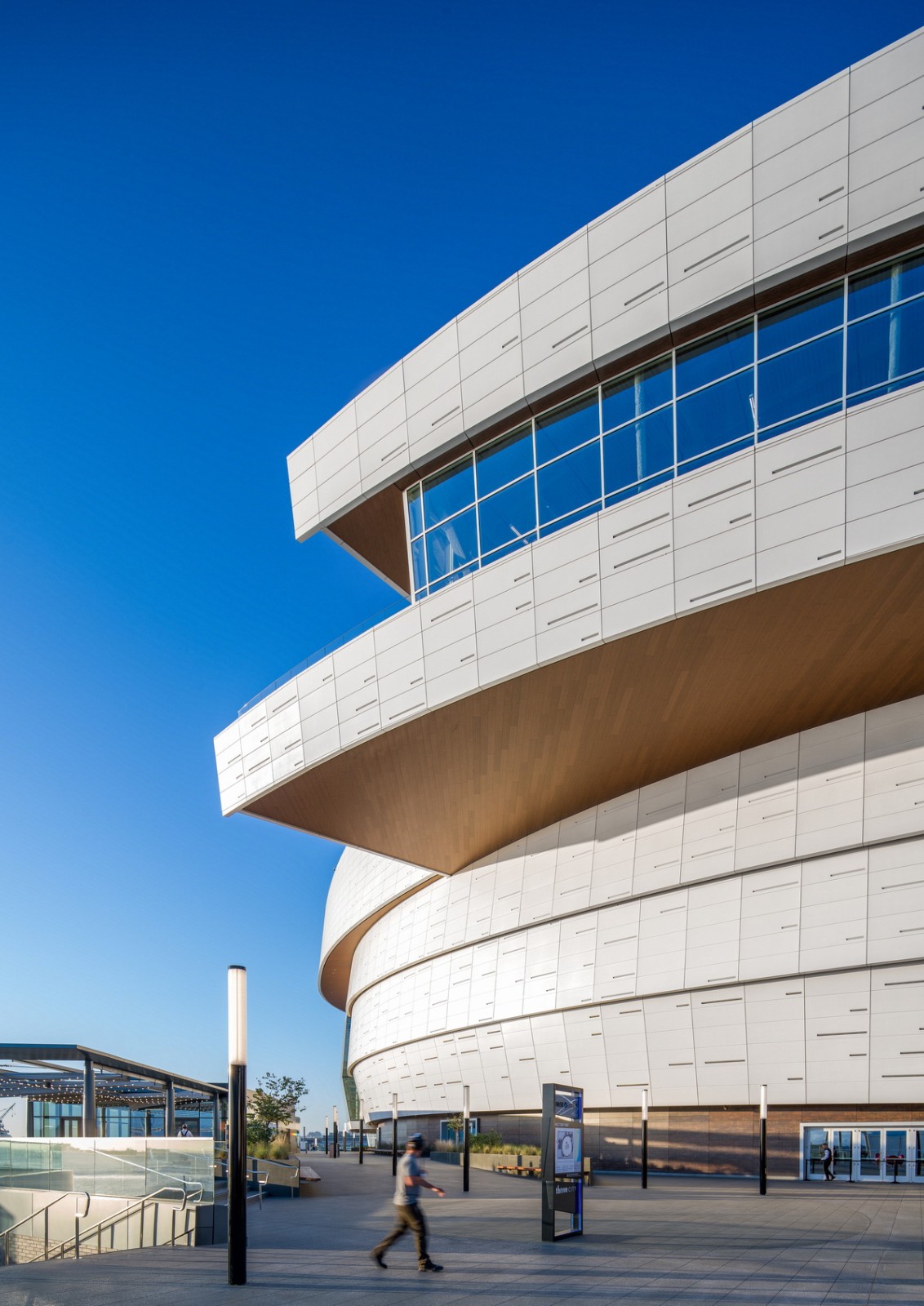 体育竞技的狂欢之城勇士队大通中心球馆gensler