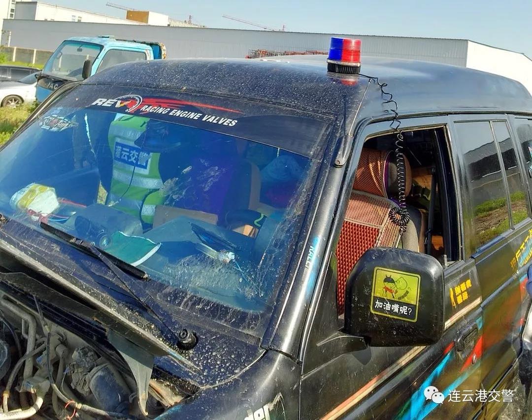 越野车横冲直撞袭击交警,警方震撼追捕确认司机是毒驾还有枪