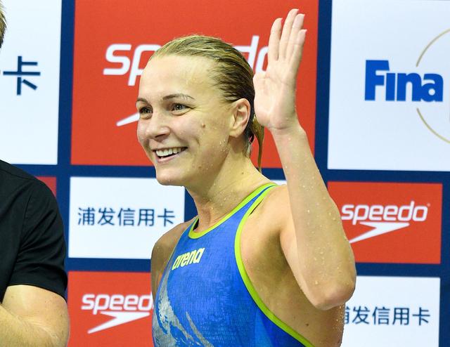 「体育」(2)游泳——世界杯卡塔尔站:舍斯特伦女子200米自由泳夺冠