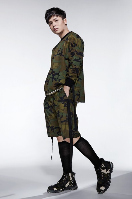 90后歌手蒋蒋 用新歌演绎刺痛