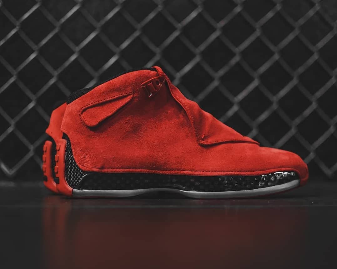 看看货量如何?大红 air jordan 18 美国店铺地区来了!