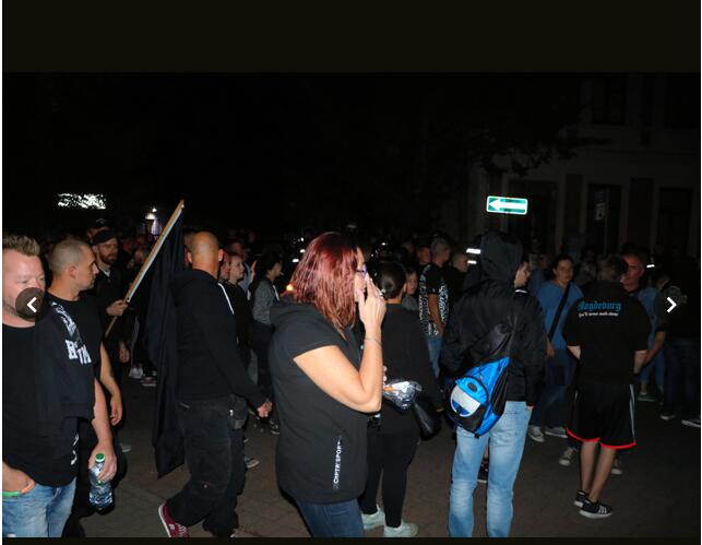 德公民与难民争执后死亡千名右翼分子举行抗议游行