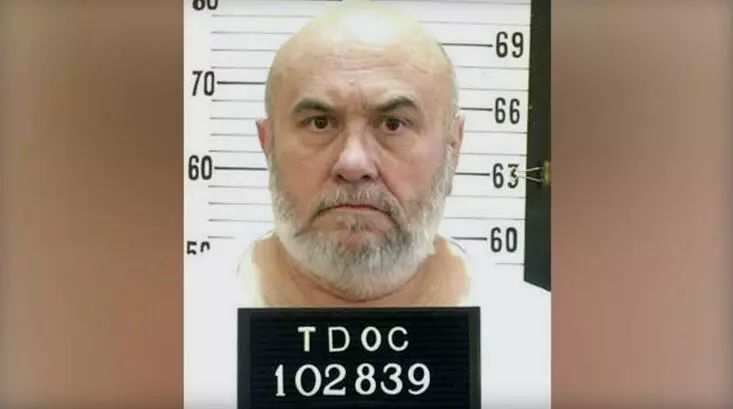坐上电椅被执行死刑的他说:Let's rock..._手机新浪网