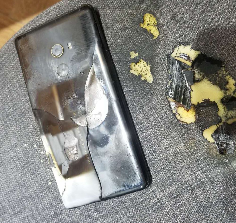 自燃,爆炸后的小米mix2
