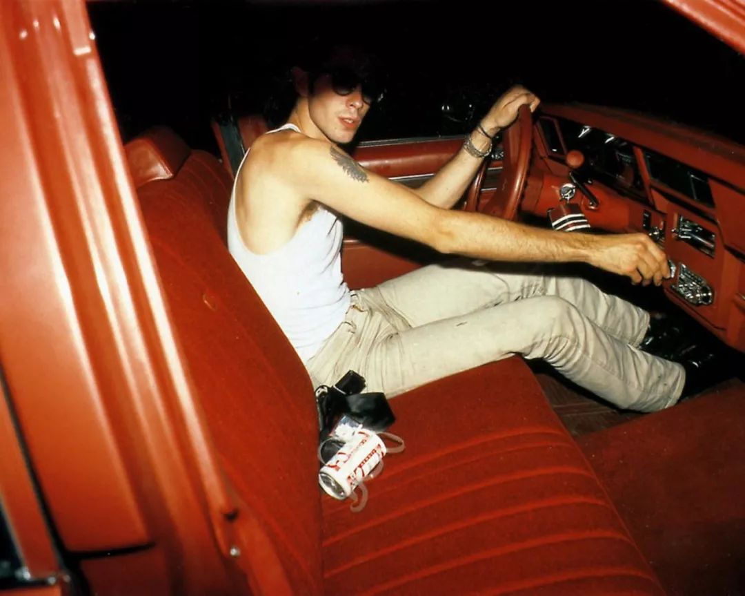 2003年《纽约时报》评价goldin的作品"影响力持续了过去整整20年".