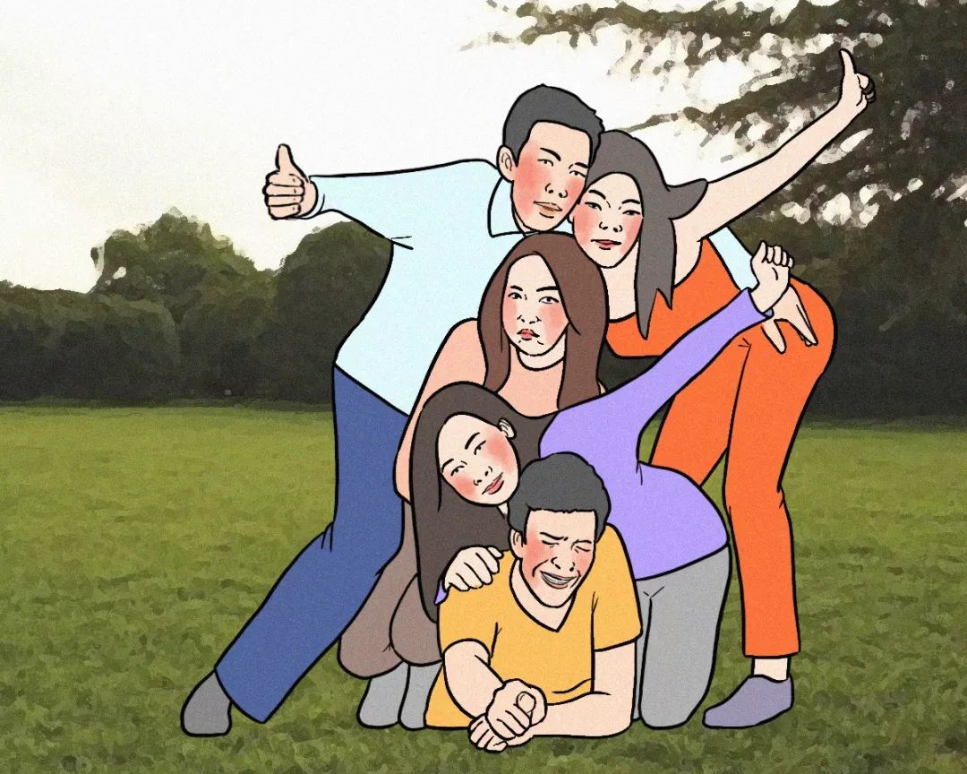 正文           多人拍照示例   一起出去玩的朋友越多,拍照时可以摆