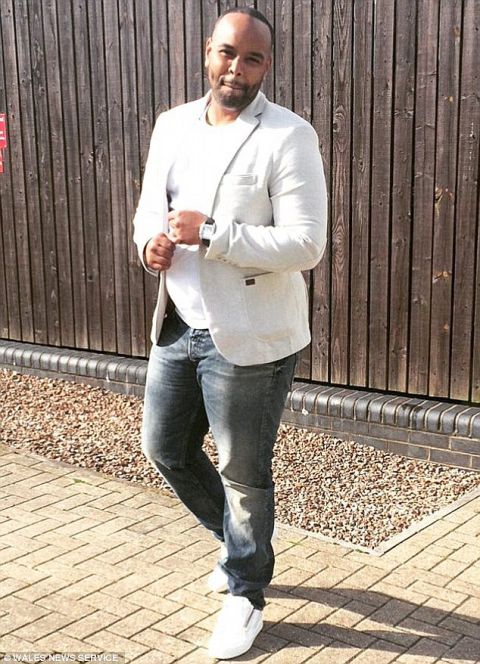 26岁的英国司机在迪拜租跑车飙车 被开36000