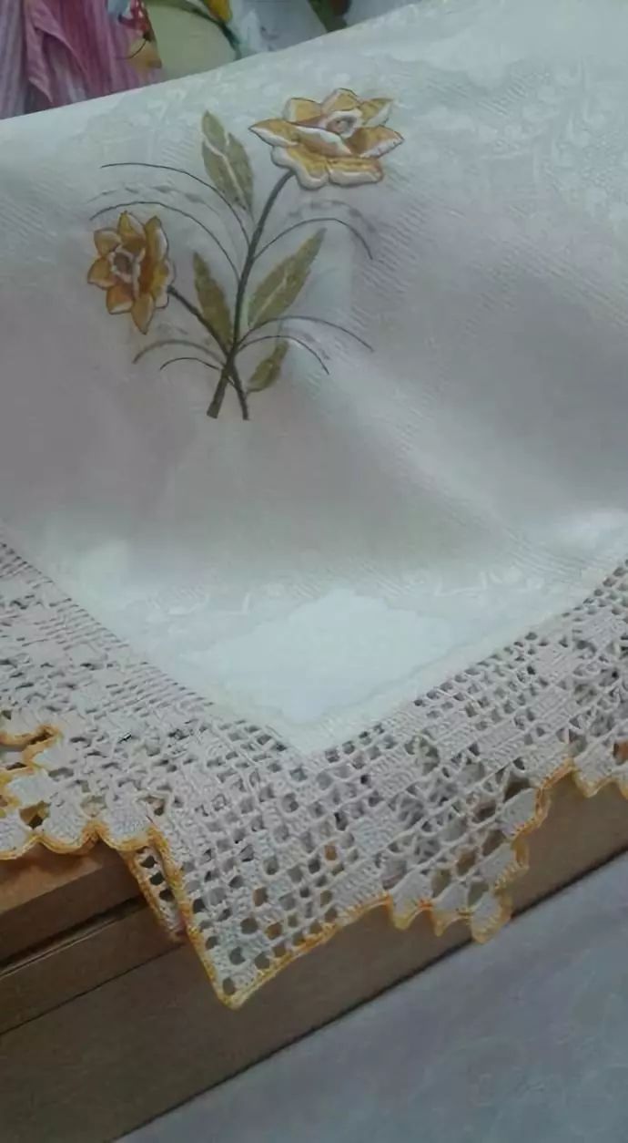 旧毛巾旧床单钩上了花边没想到邻居都要跟着学