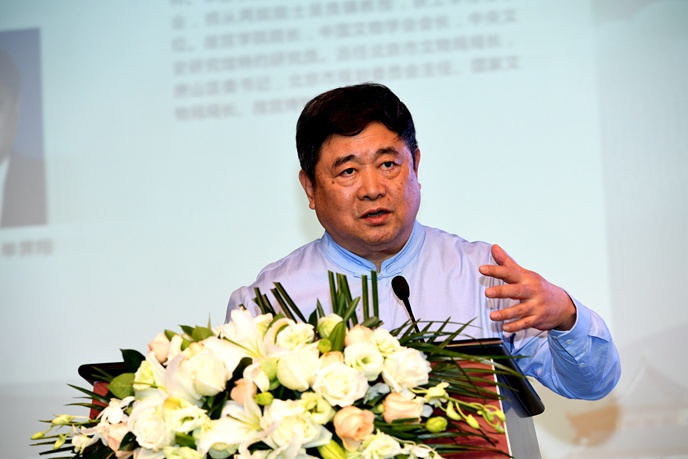 中央文史研究馆特约研究员,故宫学院院长,中国文物学会会长单霁翔在