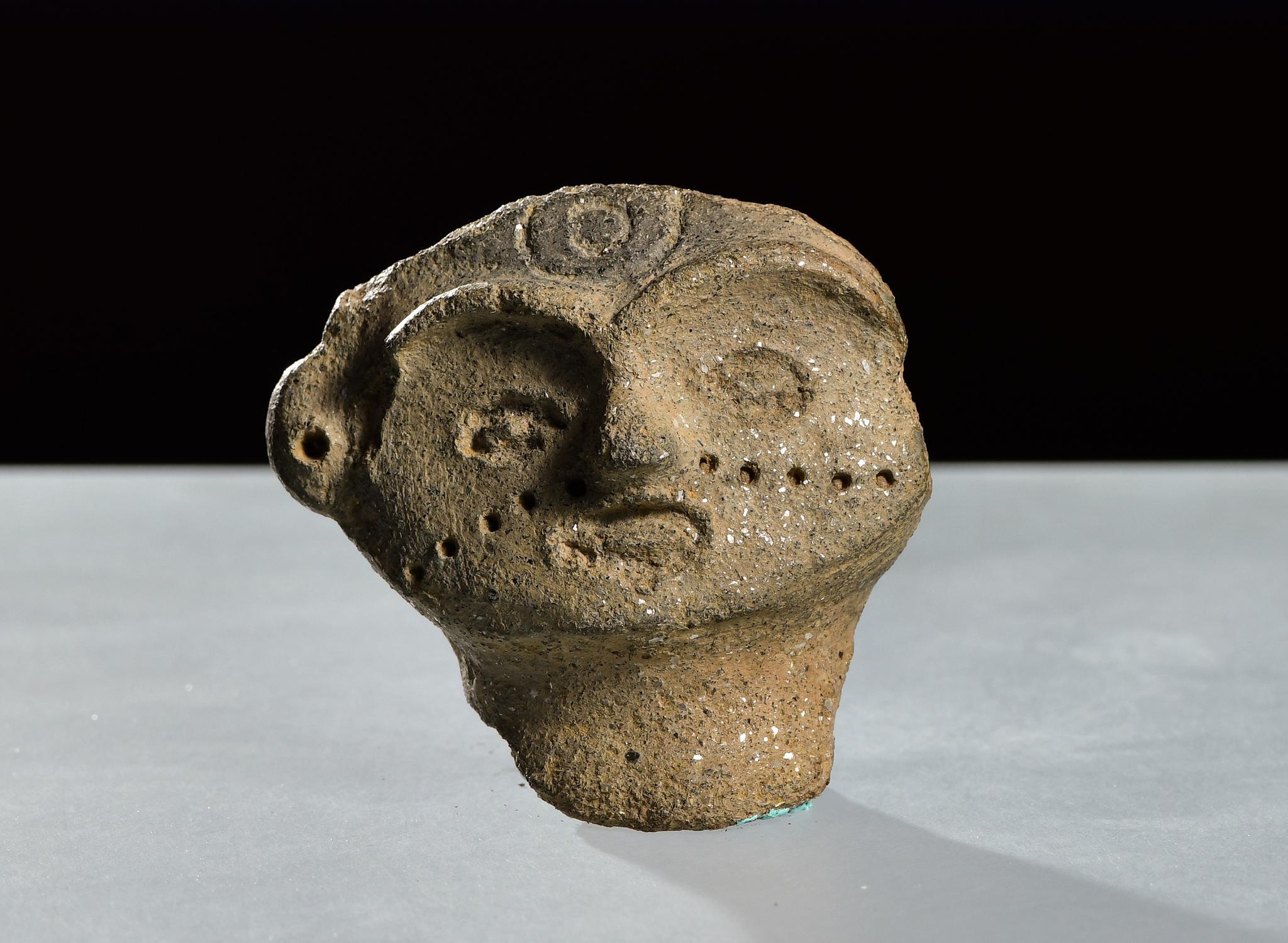 与7300年前的"神秘微笑"面对面|陶塑|博物馆_新浪新闻