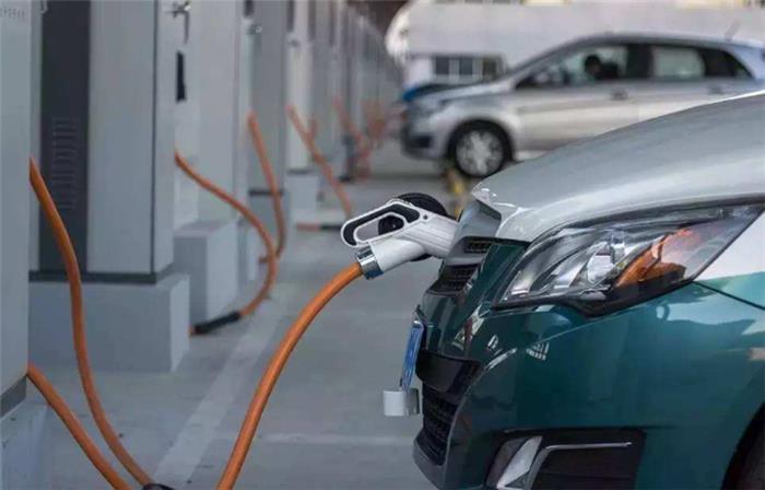 个人用户占一半 新能源车1到10月上险量累计71.3万