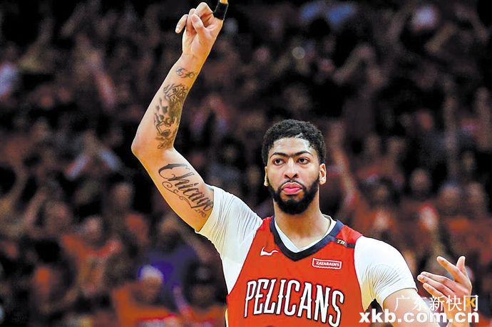 据新华社电 美职篮(nba)新奥尔良鹈鹕队球星戴维斯的经纪人保罗在接受