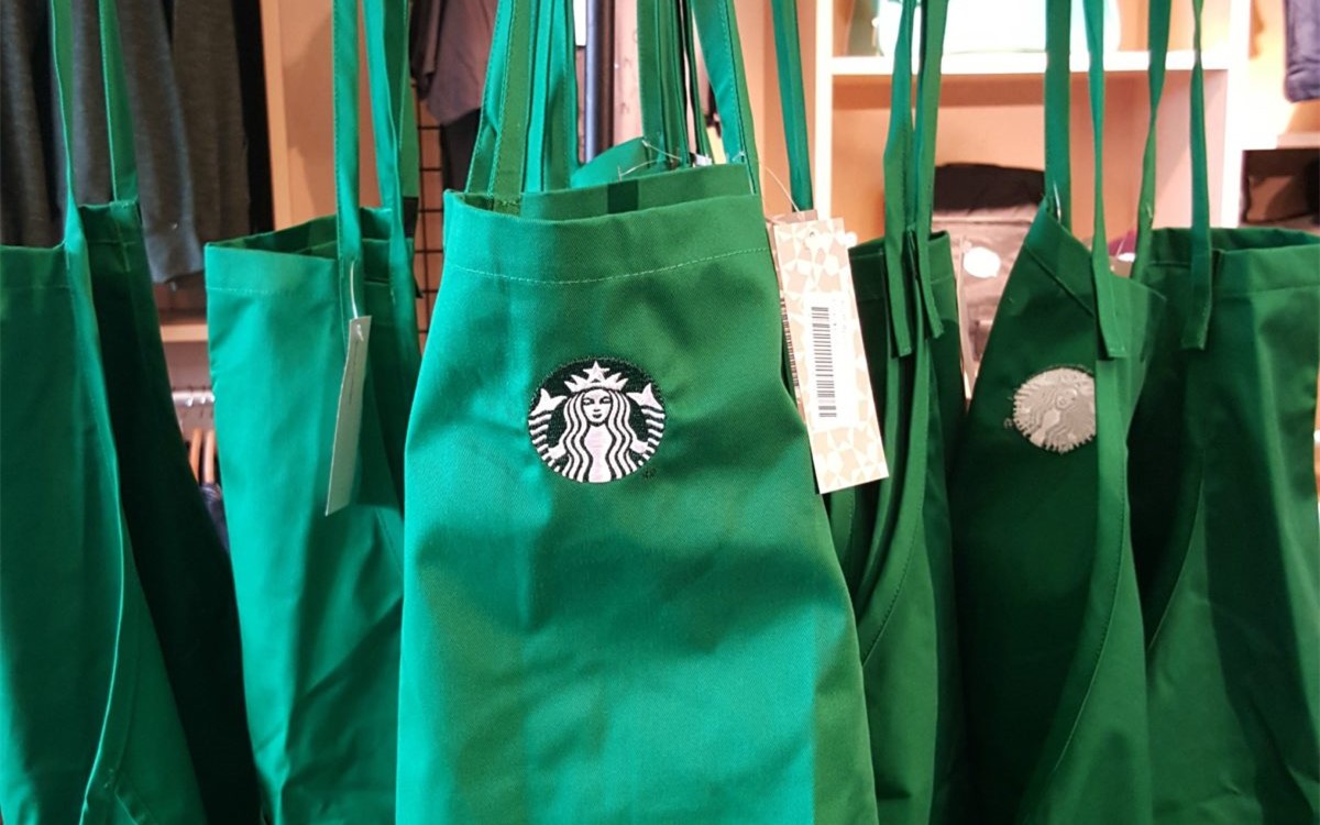 大战,不过肯定没见过在在咖啡这件事上不友善不健谈的星巴克黑围裙