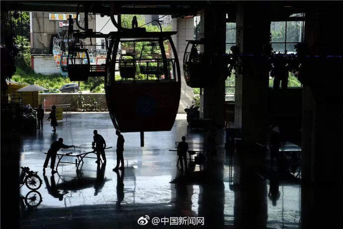 今晚读 | 逃犯听张学友的演唱会 被人像识别认出