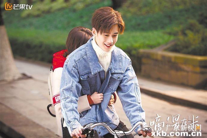 成果:演戏使我能更加自信去面对自己|嘀!男友卡_新浪财经_新浪网