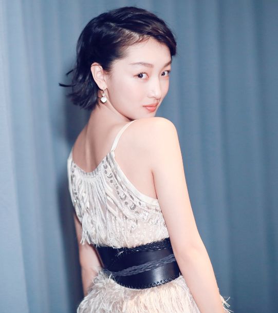 16岁写入教科书,24岁拿下金马奖,冬奥冠军第一人,我