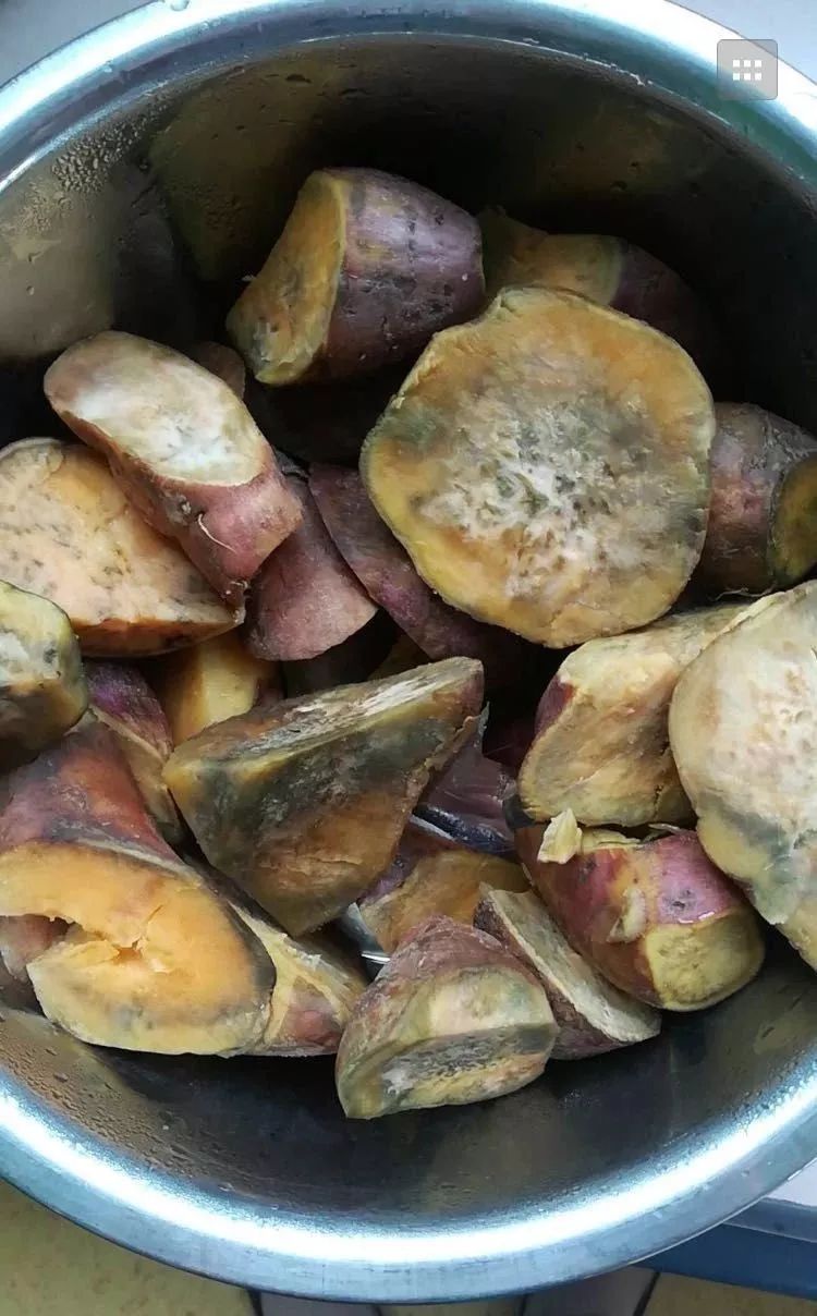 南昌一幼儿园早餐现疑似发霉红薯,家长群炸了.