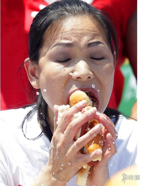 全球各类吃货比赛图赏 美女狼吞虎咽 淑女形象尽毁!