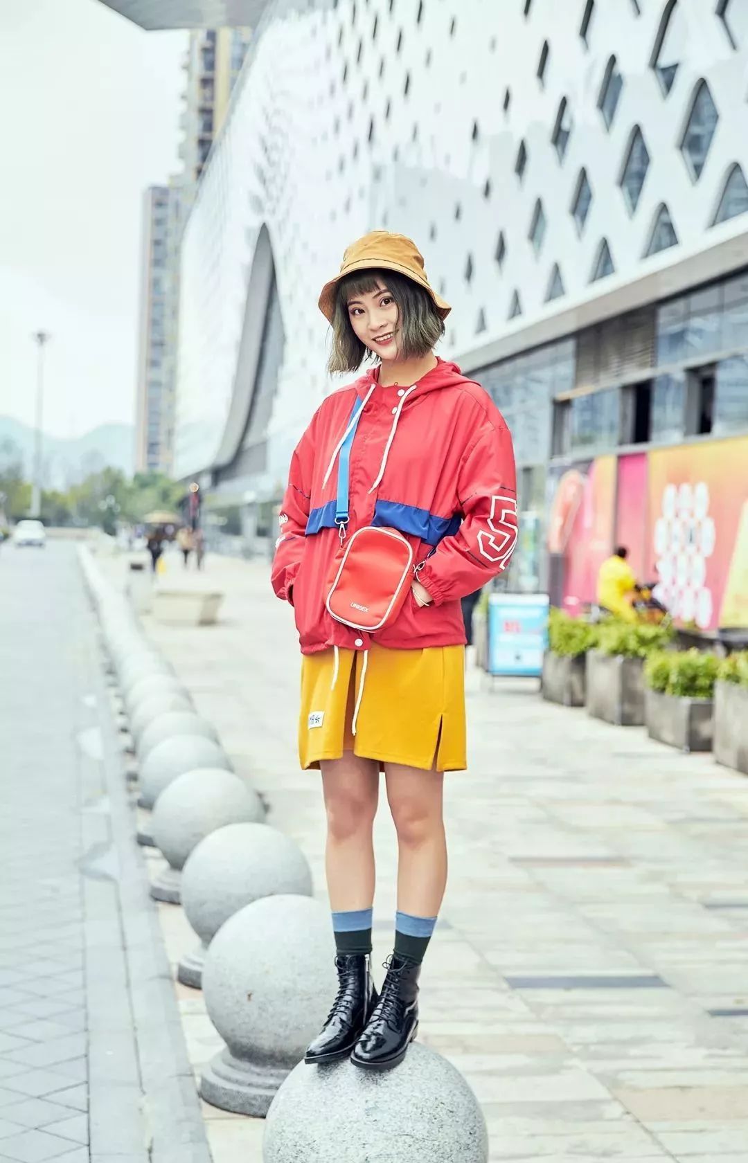 【复古潮人】95后可爱女生演绎如何复古穿搭!