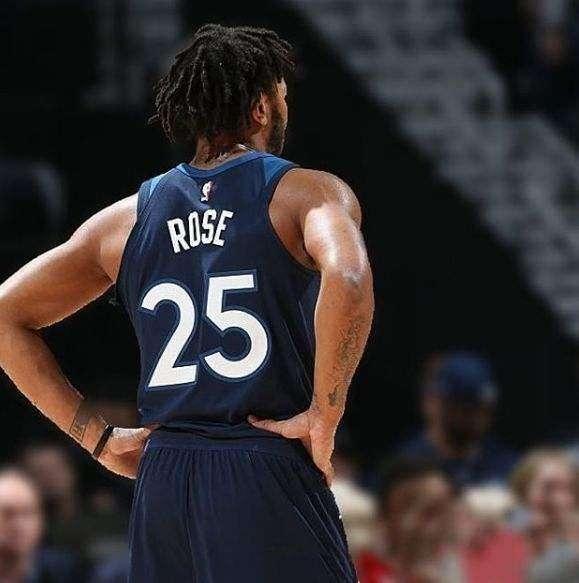 詹姆斯在罗斯的50分比赛中说他展示了为什么