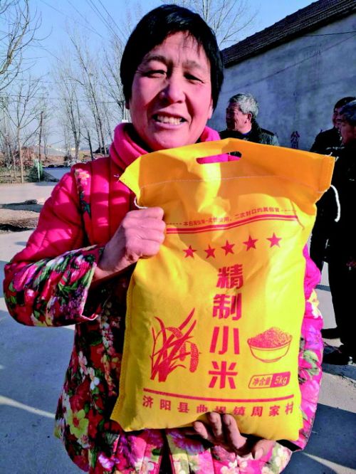 济阳曲堤镇去年1106户建档立卡贫困户达到脱