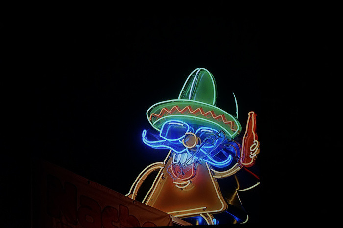 拼多多千元电视机多项测试不达标 别再花钱买