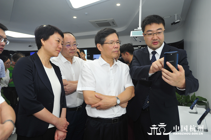 调研现场(一)调研现场(二)9月30日上午,市长徐立毅赴萧山区专题调研